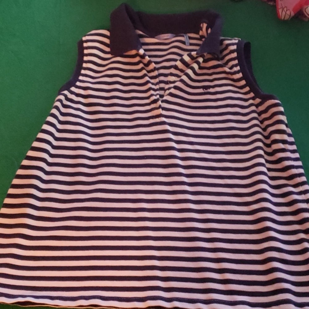 Izod black and white top